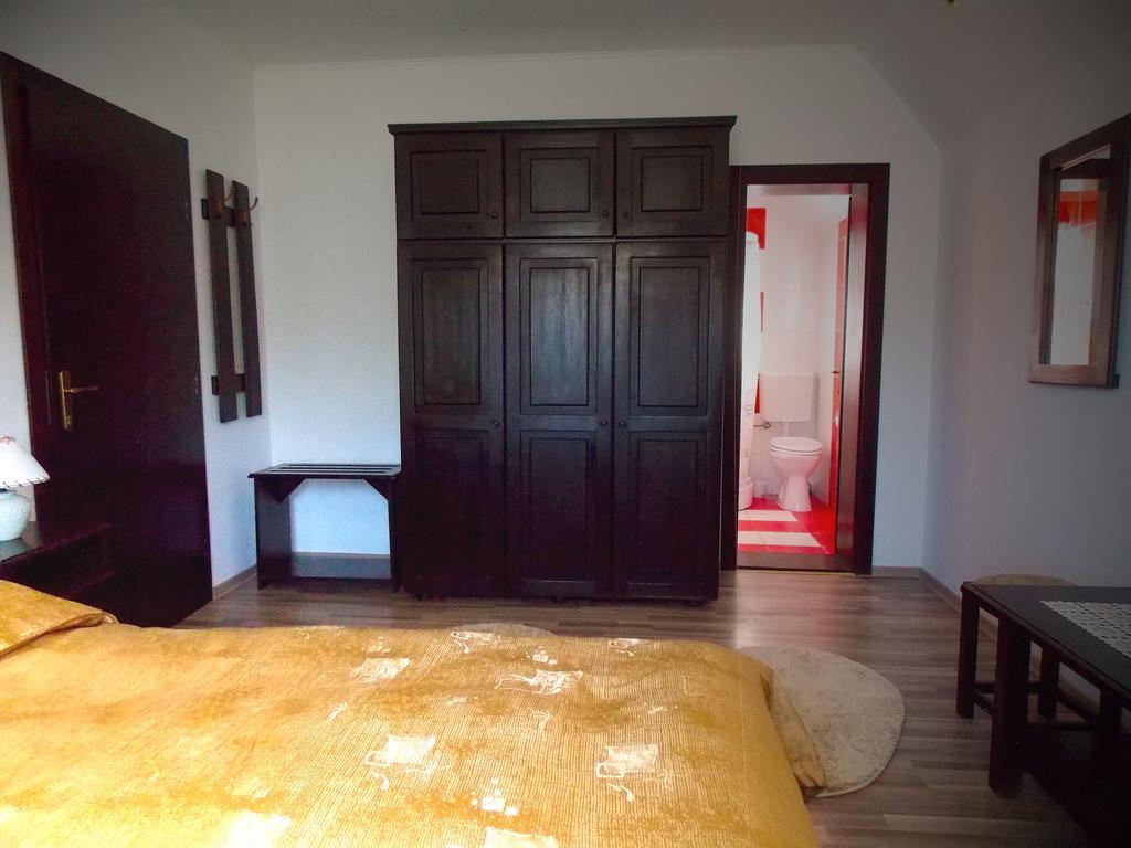 Casa Olteanu Pension Moieciu de Jos Buitenkant foto